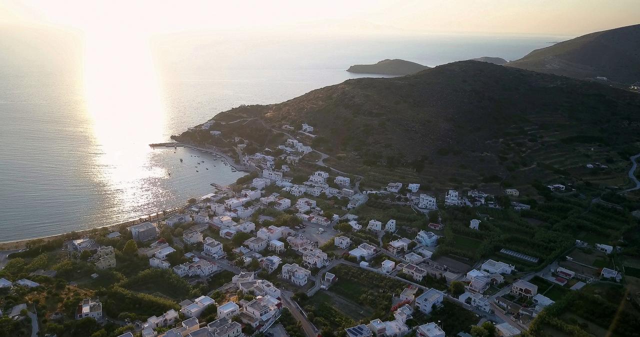Argo-Studios Kini Bagian luar foto